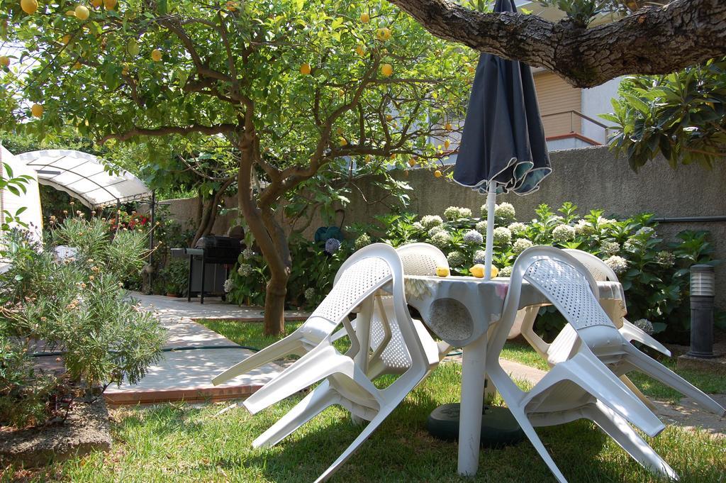 B&B Villa Francesca Soverato Marina Buitenkant foto