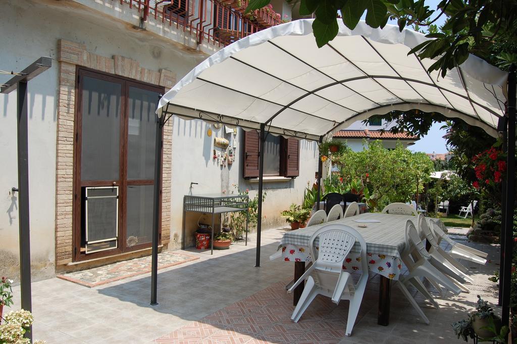 B&B Villa Francesca Soverato Marina Buitenkant foto
