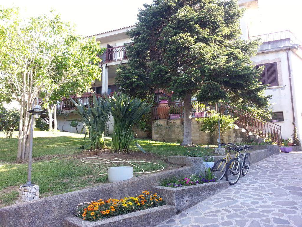B&B Villa Francesca Soverato Marina Buitenkant foto