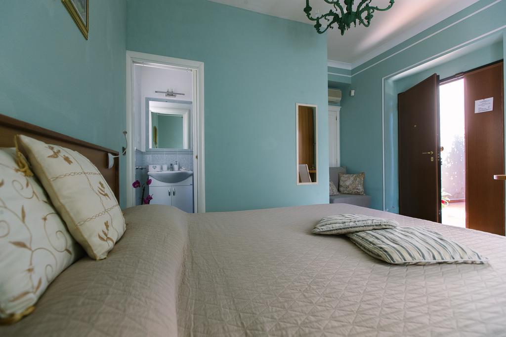 B&B Villa Francesca Soverato Marina Buitenkant foto